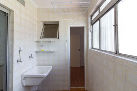 Apartamento para alugar com 68m², 3 quartos e 1 vagaÁrea de Serviço