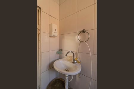 Casa para alugar com 200m², 2 quartos e 1 vagaSalão Banheiro 