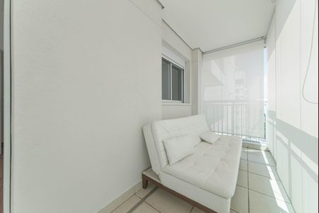 Apartamento para alugar com 64m², 2 quartos e 1 vagaVaranda