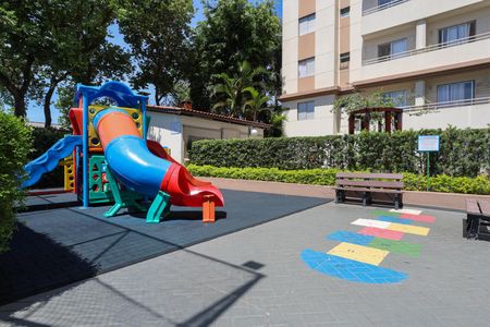 Apartamento para alugar com 47m², 2 quartos e 1 vaga Apartamento para alugar com 47m², 2 quartos e 1 vagaÁrea comum - Playground