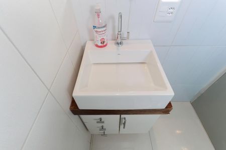 Apartamento para alugar com 47m², 2 quartos e 1 vaga Apartamento para alugar com 47m², 2 quartos e 1 vagaBanheiro