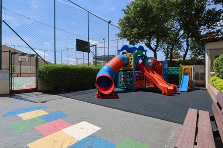 Apartamento para alugar com 47m², 2 quartos e 1 vaga Apartamento para alugar com 47m², 2 quartos e 1 vagaÁrea comum - Playground