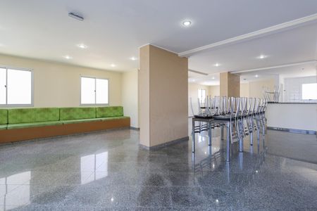 Apartamento para alugar com 47m², 2 quartos e 1 vaga Apartamento para alugar com 47m², 2 quartos e 1 vagaÁrea comum - Salão de festas
