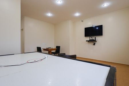Apartamento para alugar com 47m², 2 quartos e 1 vaga Apartamento para alugar com 47m², 2 quartos e 1 vagaÁrea comum - Salão de jogos
