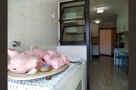 Apartamento para alugar com 145m², 3 quartos e 2 vagasÁrea de serviço