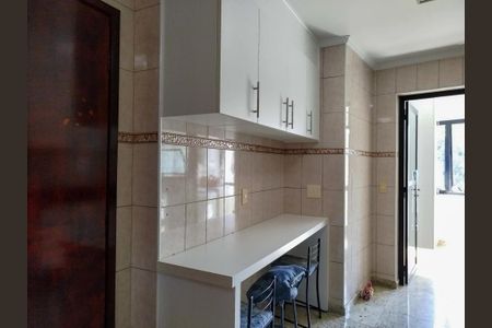 Apartamento para alugar com 145m², 3 quartos e 2 vagasCozinha
