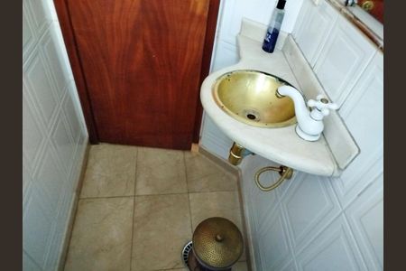 Apartamento para alugar com 145m², 3 quartos e 2 vagasBanheiro 4 - Lavabo