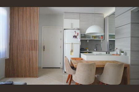 Apartamento para alugar com 79m², 2 quartos e sem vagaCozinha 