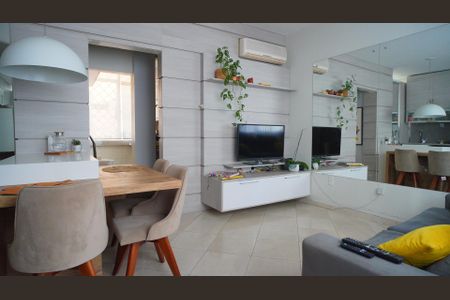 Sala  de apartamento para alugar com 2 quartos, 79m² em Independência, Porto Alegre