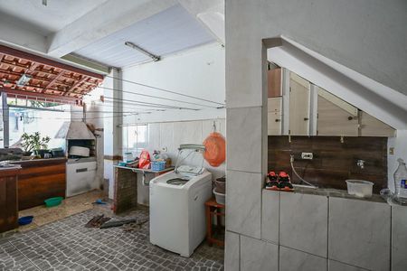 Casa à venda com 93m², 2 quartos e 1 vagaÁrea de Serviço 