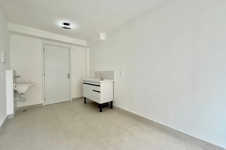 Sala de apartamento para alugar com 1 quarto, 32m² em Jardim Itacolomi, São Paulo
