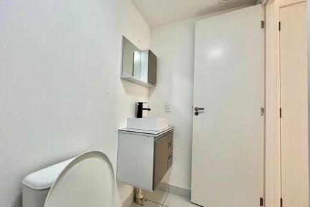 Apartamento para alugar com 32m², 1 quarto e sem vaga Apartamento para alugar com 32m², 1 quarto e sem vagaBanheiro da Suíte