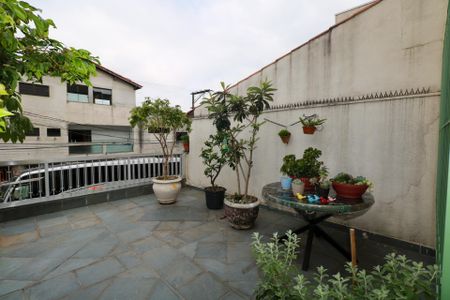 Casa à venda com 125m², 3 quartos e 2 vagas Casa à venda com 125m², 3 quartos e 2 vagasVaranda