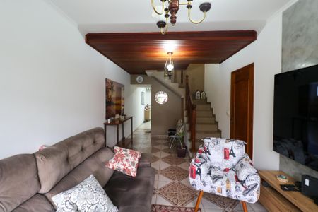 Casa à venda com 125m², 3 quartos e 2 vagas Casa à venda com 125m², 3 quartos e 2 vagasSala