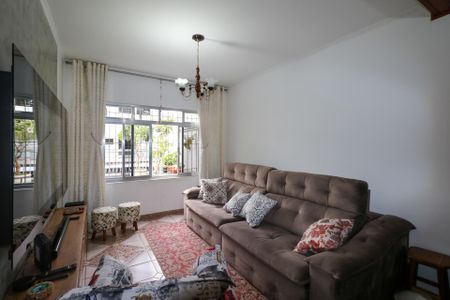 Casa à venda com 125m², 3 quartos e 2 vagas Casa à venda com 125m², 3 quartos e 2 vagasSala
