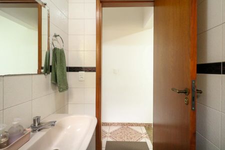 Casa à venda com 125m², 3 quartos e 2 vagas Casa à venda com 125m², 3 quartos e 2 vagasLavabo