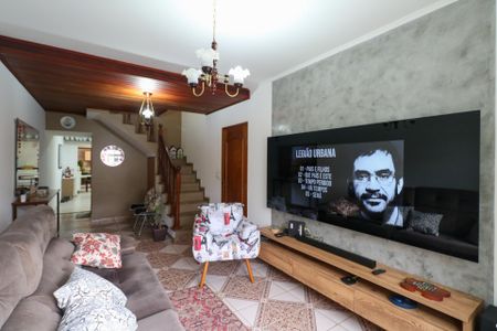 Casa à venda com 125m², 3 quartos e 2 vagas Casa à venda com 125m², 3 quartos e 2 vagasSala