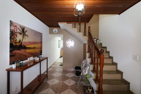 Casa à venda com 125m², 3 quartos e 2 vagas Casa à venda com 125m², 3 quartos e 2 vagasSala