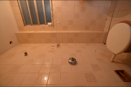 Apartamento à venda com 81m², 2 quartos e 1 vagaBanheiro Social