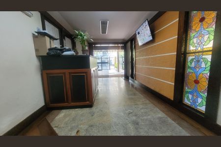 Apartamento à venda com 81m², 2 quartos e 1 vagaHall de entrada