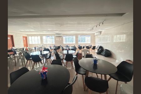 Apartamento para alugar com 55m², 2 quartos e 1 vagaÁrea comum - Salão de festas