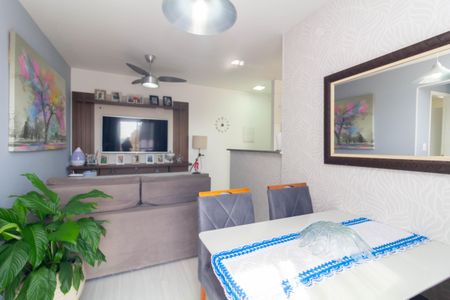 Sala de apartamento à venda com 2 quartos, 48m² em Vila Carmosina, São Paulo
