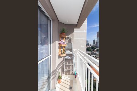 Sacada de apartamento à venda com 2 quartos, 48m² em Vila Carmosina, São Paulo