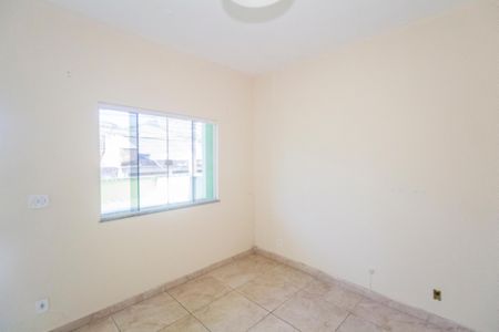 Sala de casa para alugar com 2 quartos, 68m² em Cascadura, Rio de Janeiro