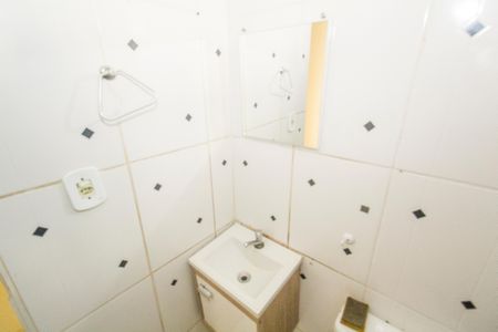 Casa para alugar com 68m², 2 quartos e 1 vaga Casa para alugar com 68m², 2 quartos e 1 vagaBanheiro