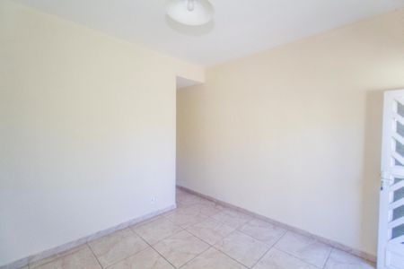 Sala de casa para alugar com 2 quartos, 68m² em Cascadura, Rio de Janeiro