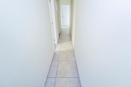 Casa para alugar com 68m², 2 quartos e 1 vaga Casa para alugar com 68m², 2 quartos e 1 vagaCorredor