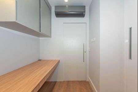 Apartamento à venda com 120m², 3 quartos e 2 vagasEscritorio