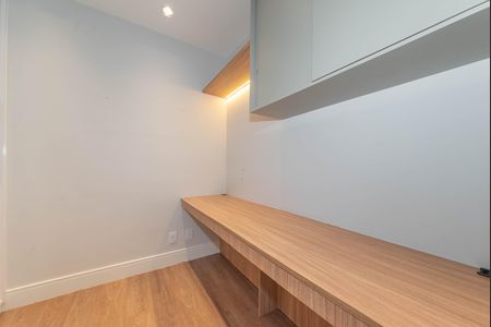 Apartamento à venda com 120m², 3 quartos e 2 vagasEscritorio