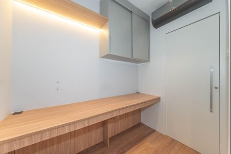 Apartamento à venda com 120m², 3 quartos e 2 vagasEscritorio