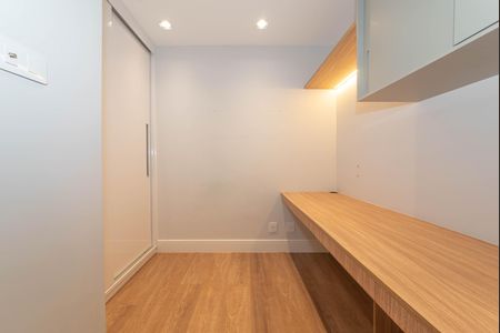 Apartamento à venda com 120m², 3 quartos e 2 vagasEscritorio