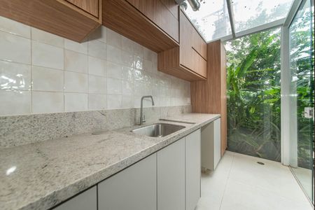 Apartamento à venda com 120m², 3 quartos e 2 vagasLavanderia