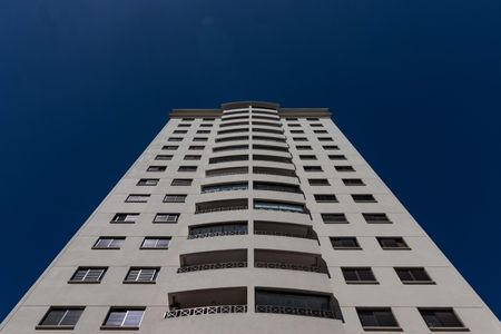 Apartamento à venda com 90m², 3 quartos e 2 vagasFachada