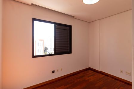 Apartamento à venda com 90m², 3 quartos e 2 vagasQuarto 2