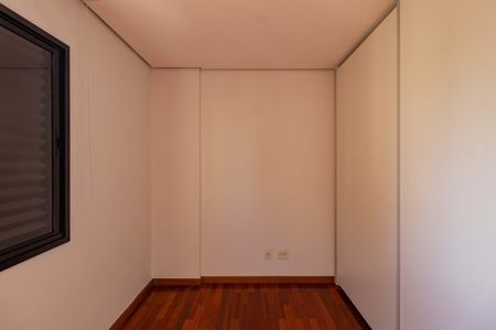 Apartamento à venda com 90m², 3 quartos e 2 vagasQuarto 2