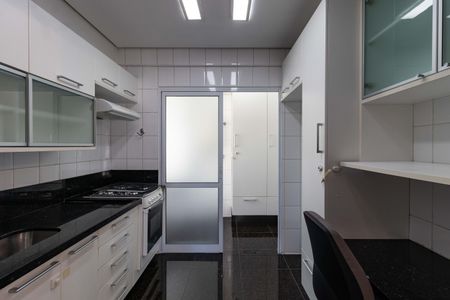 Apartamento à venda com 90m², 3 quartos e 2 vagasCozinha