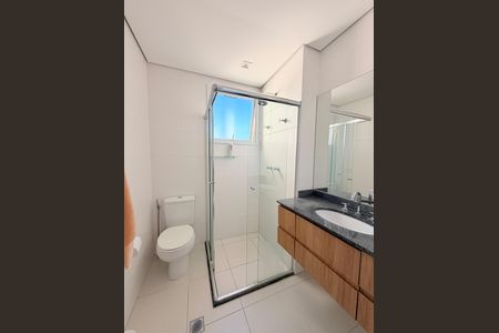 Apartamento à venda com 160m², 3 quartos e 4 vagasBanheiro da Suíte 2