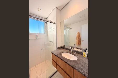 Apartamento à venda com 160m², 3 quartos e 4 vagasBanheiro da Suíte 2