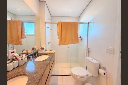 Apartamento à venda com 160m², 3 quartos e 4 vagasBanheiro da Suíte 1