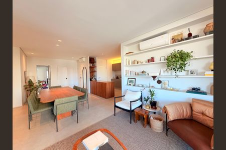 Apartamento à venda com 160m², 3 quartos e 4 vagasSala