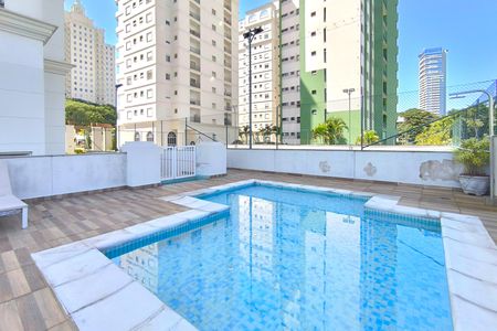 Apartamento à venda com 160m², 3 quartos e 4 vagasÁrea comum - Piscina