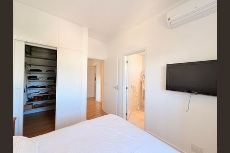 Apartamento à venda com 160m², 3 quartos e 4 vagasSuíte 1