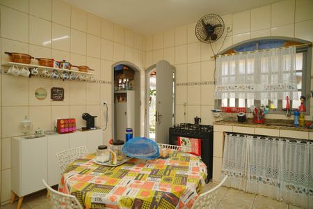 Casa para alugar com 189m², 3 quartos e 2 vagasCozinha