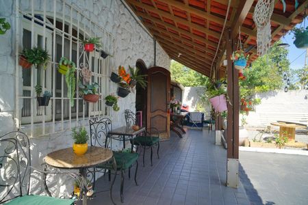 Casa para alugar com 189m², 3 quartos e 2 vagasVaranda