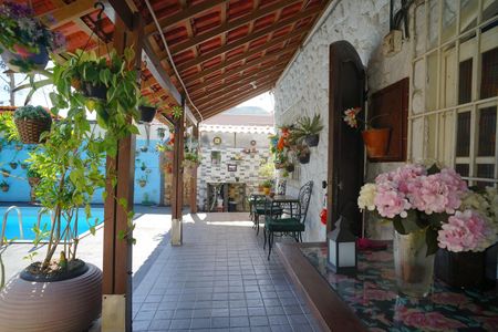 Casa para alugar com 189m², 3 quartos e 2 vagasVaranda