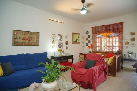 Casa para alugar com 189m², 3 quartos e 2 vagasSala